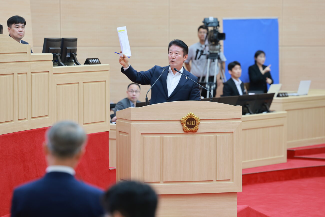 전경선 통합특별시의원, 시정질문서 민형배 시장과 ‘정면충돌’
