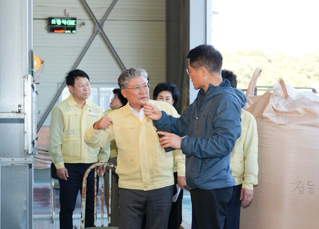 장세일 영광군수, 산물벼 매입 현장을 찾아 농업인 격려